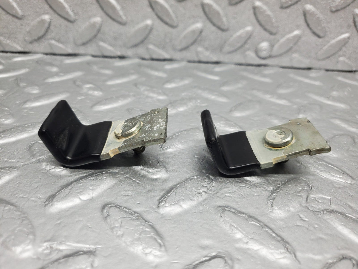 49249 Mercedes-Benz A124 320E Cabriolet Window Stop Plate 2x