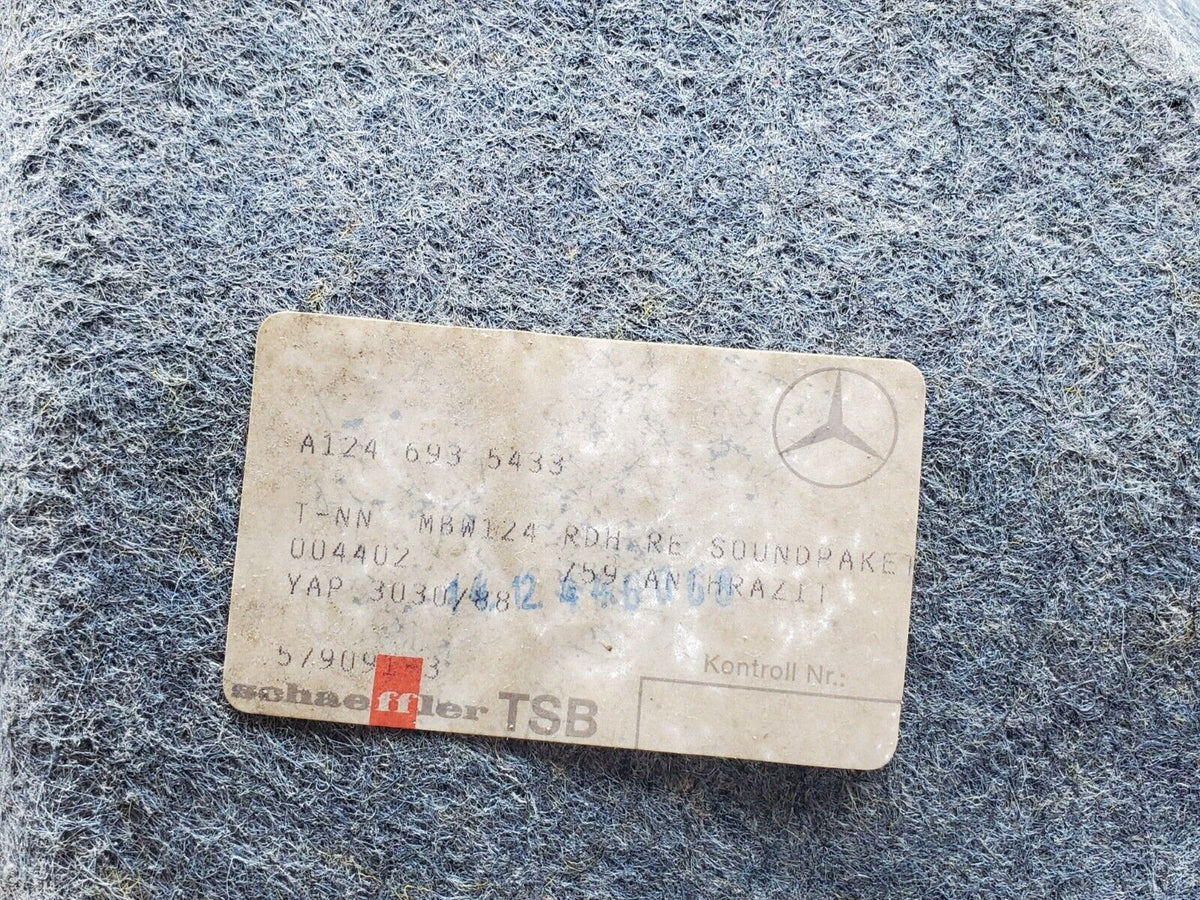 44697 Mercedes-Benz W124 220E Trunk Panel Cover Right A1246935433