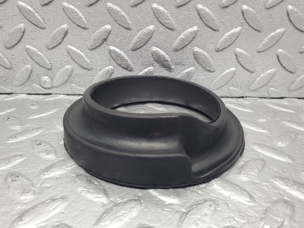 50944 Mercedes-Benz W108 280SE 3.5 Rubber Bushing 18mm A1083250385