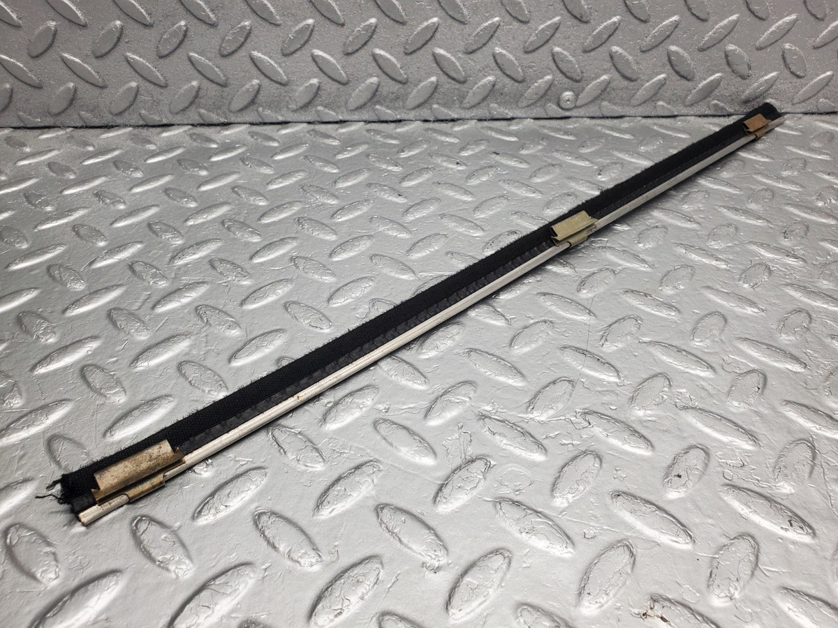 50735 Mercedes-Benz W108 280SE 3.5 Front Left Door Window Sealing Rail Strip