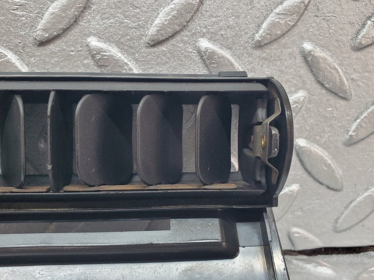 45584 Mercedes-Benz W126 420SE Centre Console Air Vent A1268300013