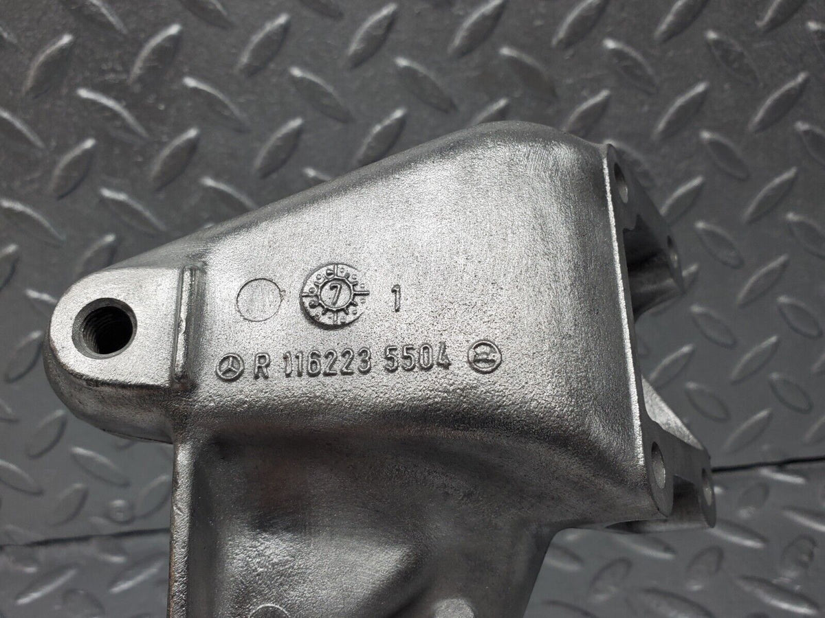 45924 Mercedes-Benz W126 420SE Engine Mount Bracket Right Side A1162235504