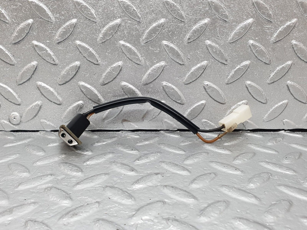 43570 Mercedes-Benz C126 380SEC Coupe Windscreen Washer Nozzle