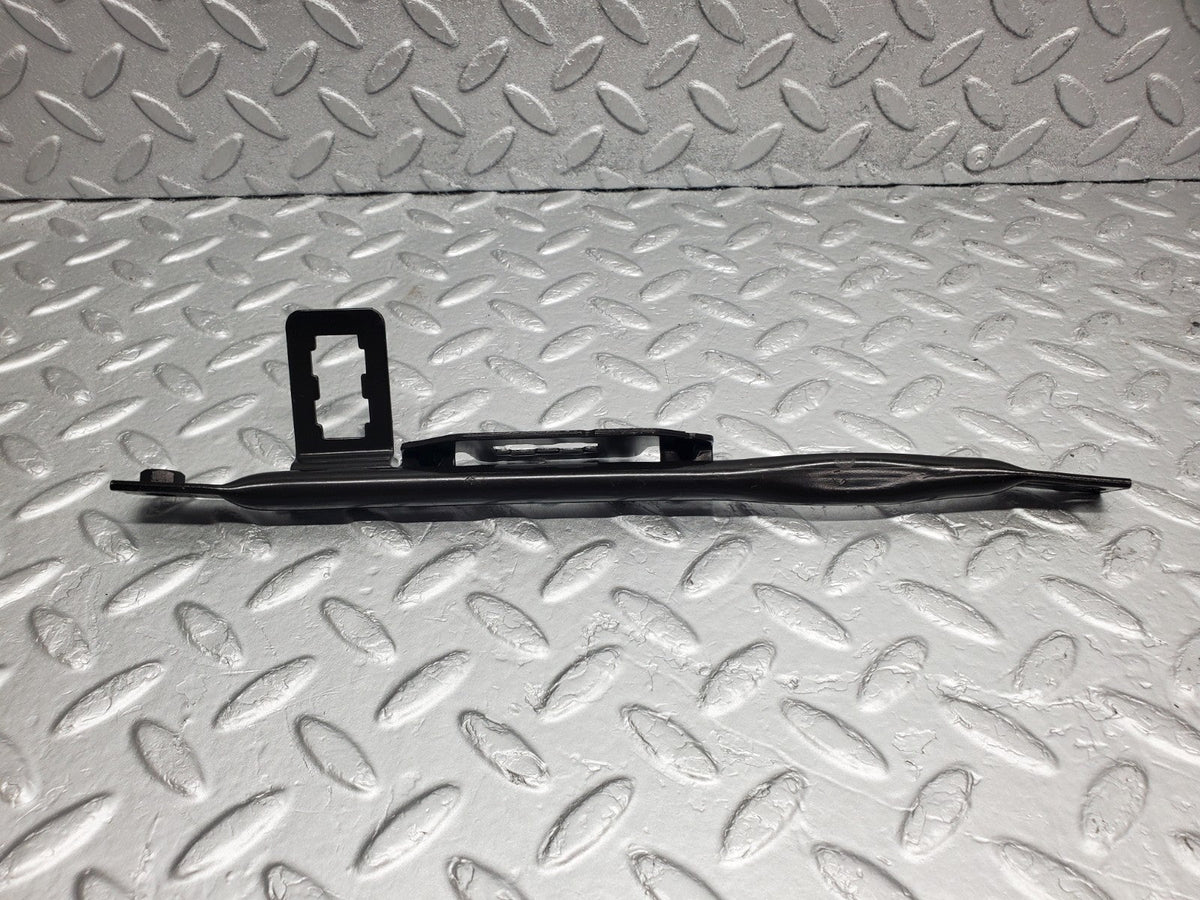 49379 Mercedes-Benz A124 320E Cabriolet Dashboard Bracket