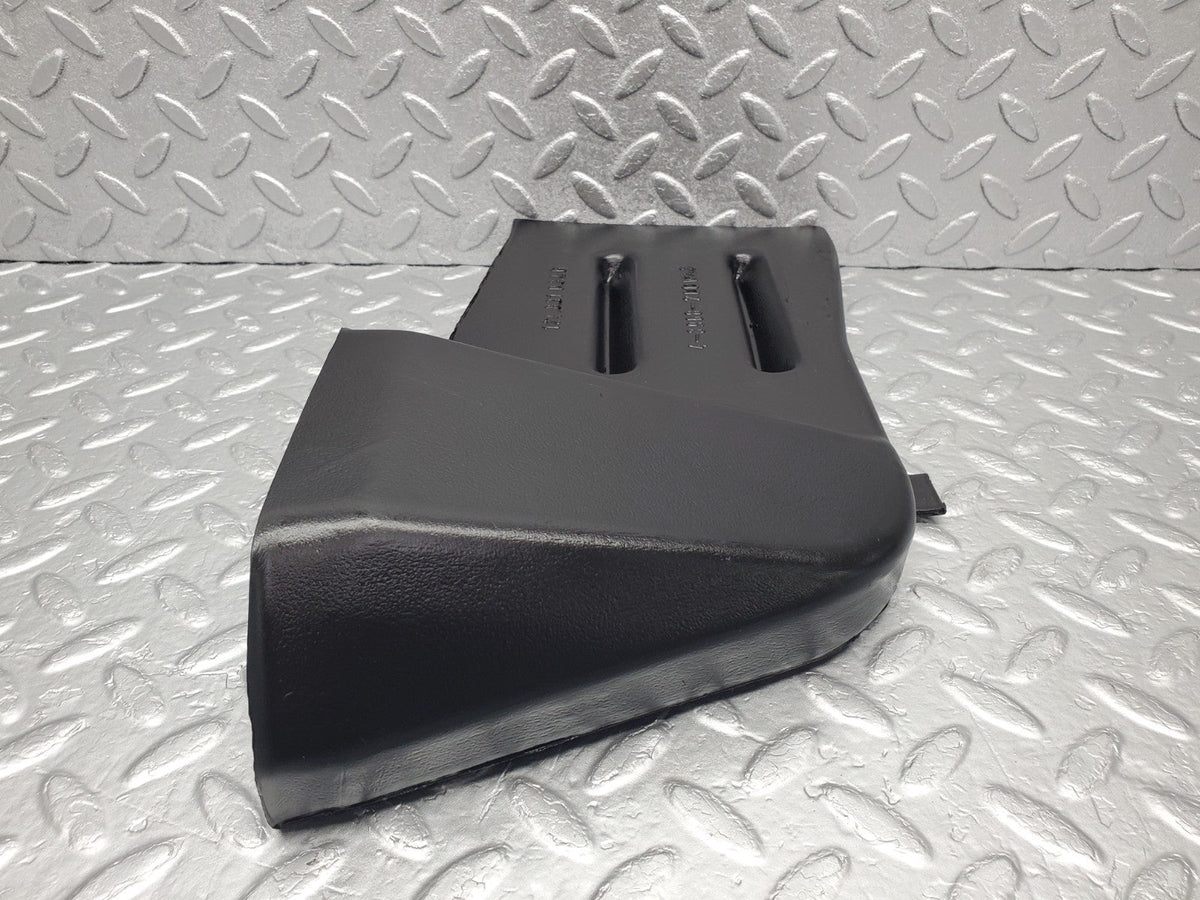 49132 Mercedes-Benz A124 320E Cabriolet Ventilation Air Duct Left A1248310346