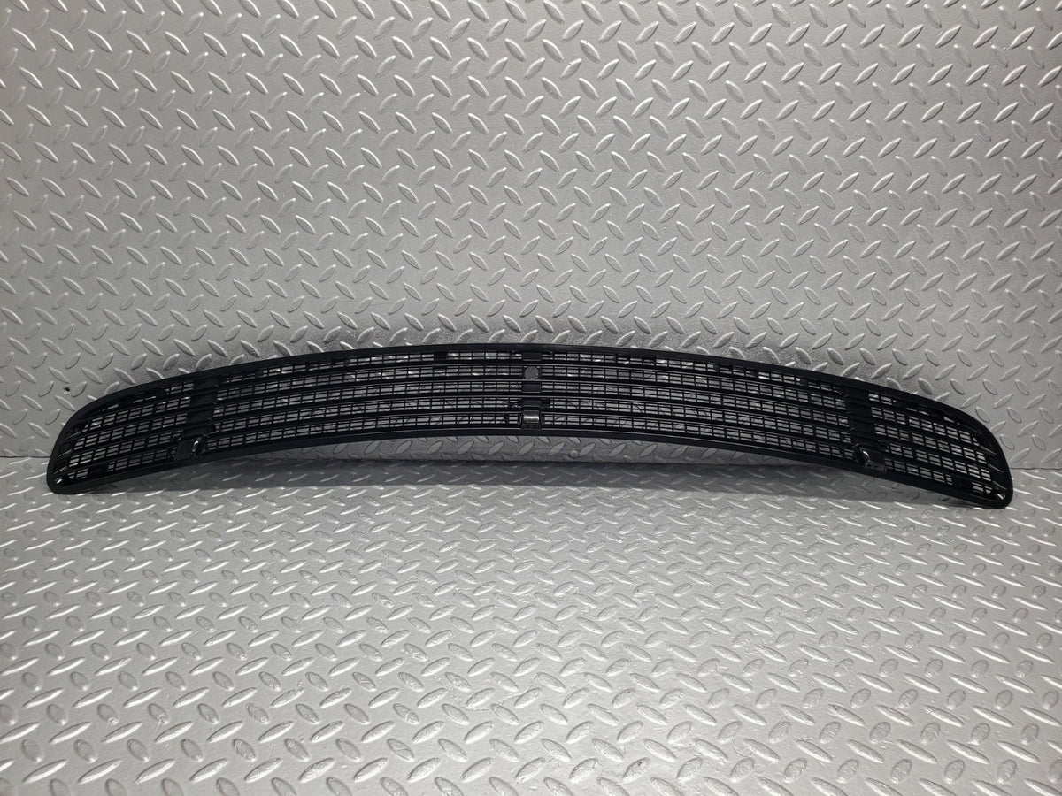 49559 Mercedes-Benz W220 Bonnet Upper Grill & Windscreen Washer Nozzle
