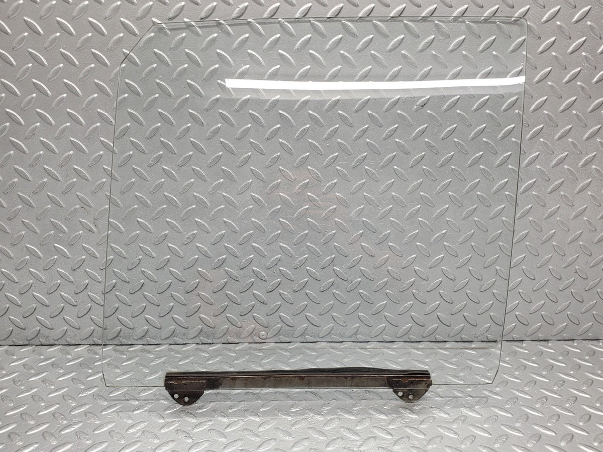 50662 Mercedes-Benz W108 280SE 3.5 Front Left Door Window Glass