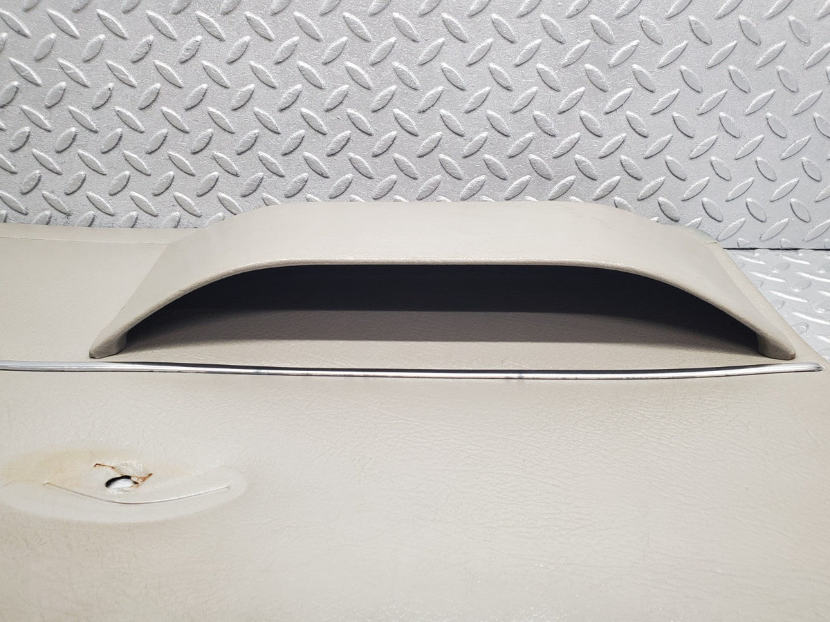 50523 Mercedes-Benz W108 280SE 3.5 Front Right Door Card Grey