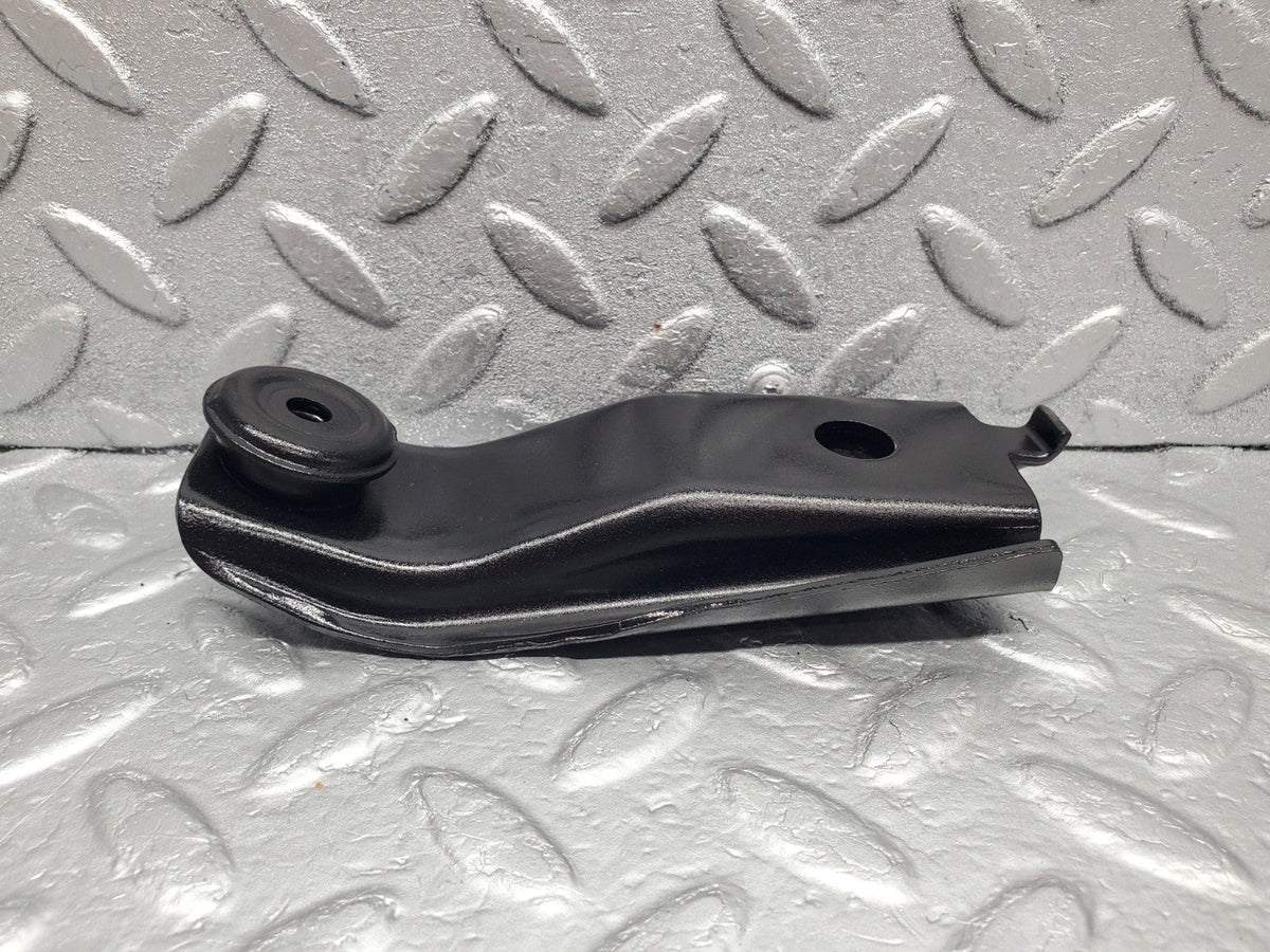 49927 Mercedes-Benz R107 380SL Engine Suspension Holder Right Side