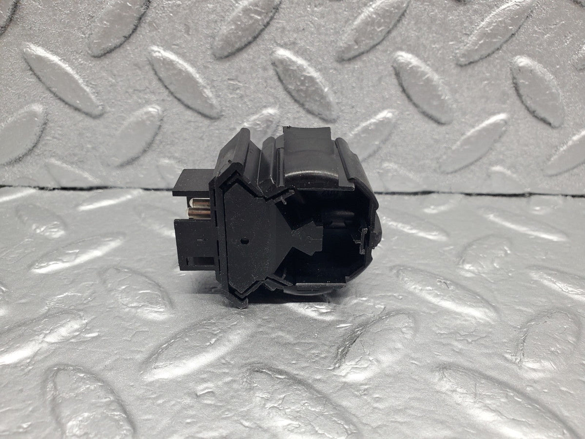 49101 Mercedes-Benz A124 320E Cabriolet Kick Down Switch A0025452214