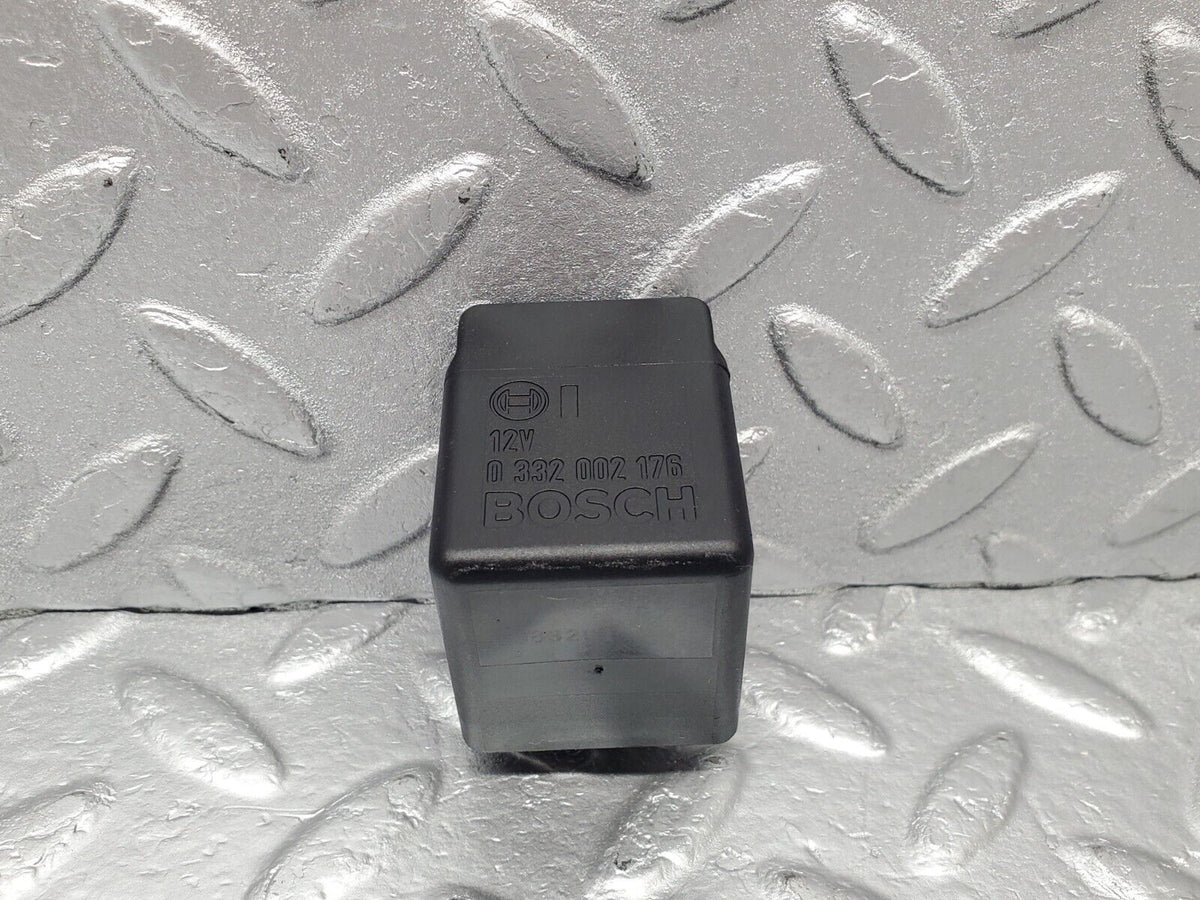 46490 Mercedes-Benz C123 280CE Coupe ABS Brake Pump Relay 0332002176