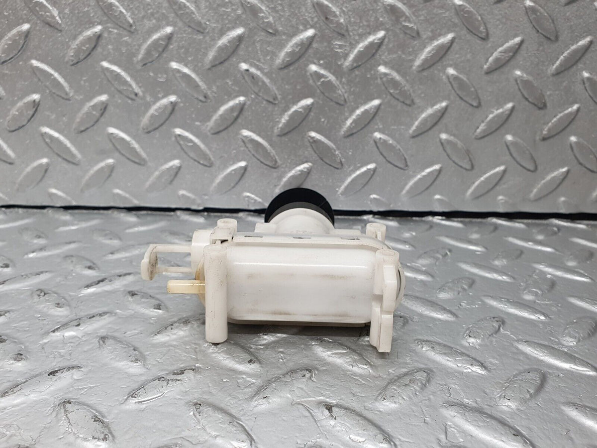 42770 Mercedes-Benz W201 190 2.0L Front Left Door Lock Vacuum Actuator