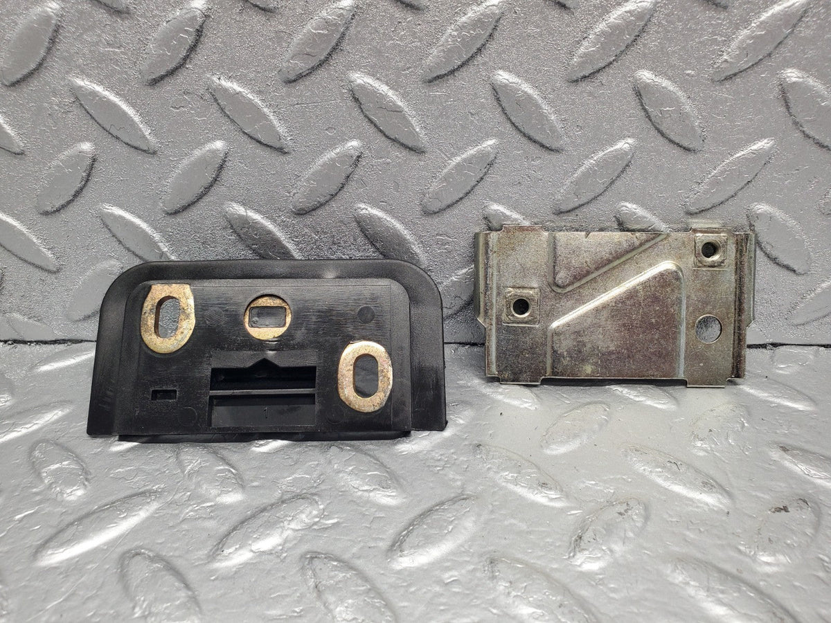 49176 Mercedes-Benz A124 320E Cabriolet Trunk Lock Latch