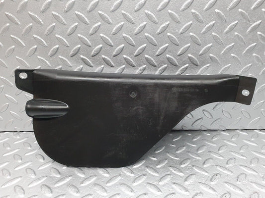 40951 Mercedes-Benz W126 300SE Vacuum Pump Housing Cover A1268050914