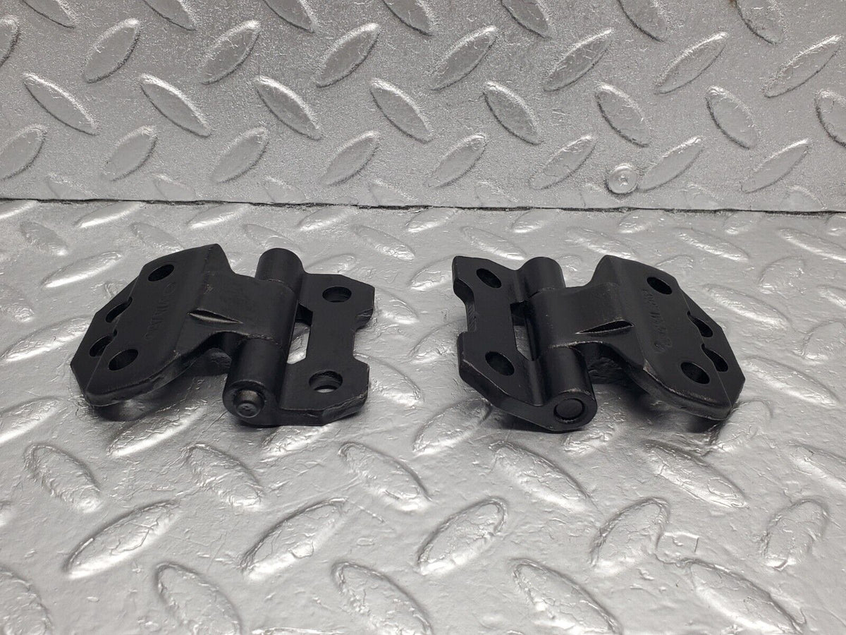 47101 Mercedes-Benz R129 320SL Coupe Door Hinge Right Side