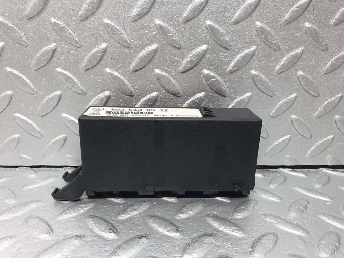 41863 Mercedes-Benz W202 C200 Light Control Unit Hella A2025420532