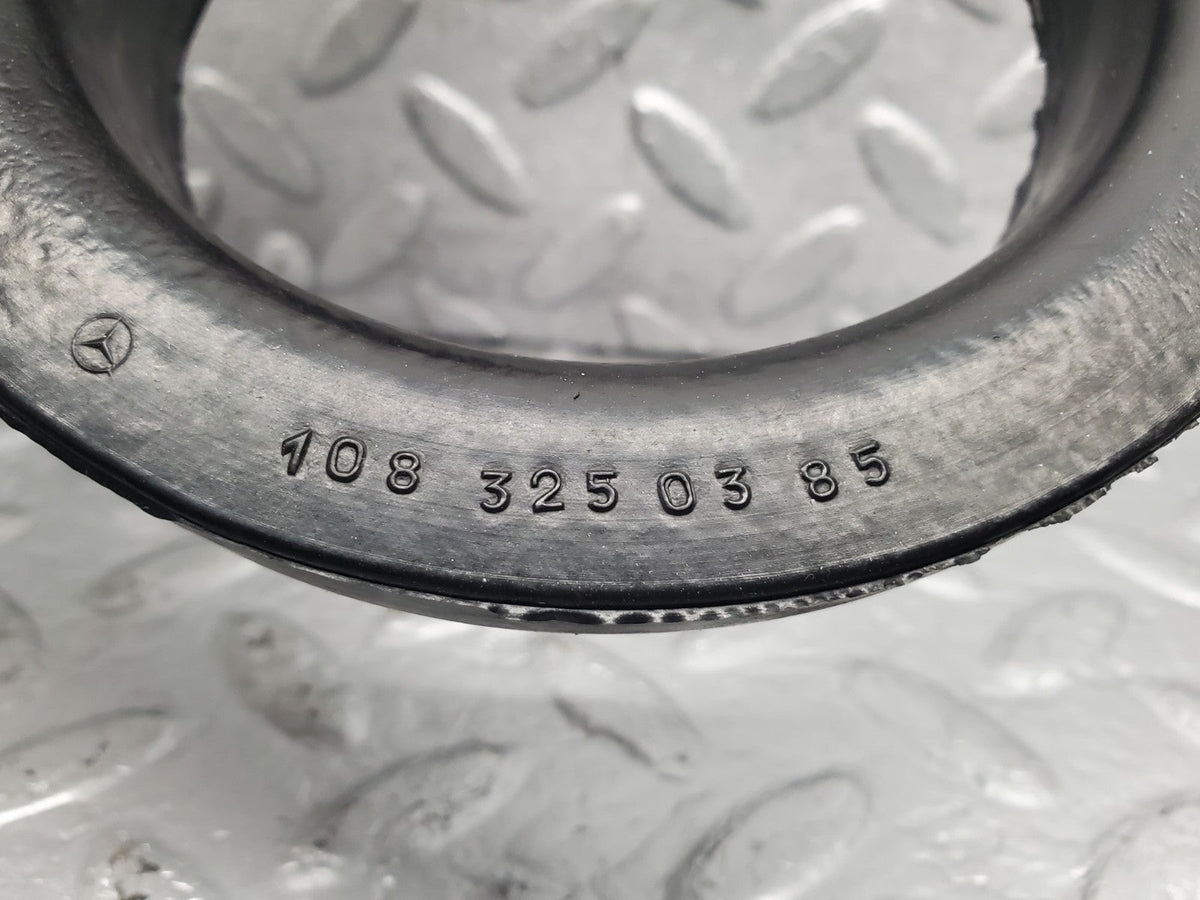 50943 Mercedes-Benz W108 280SE 3.5 Rubber Bushing 18mm A1083250385