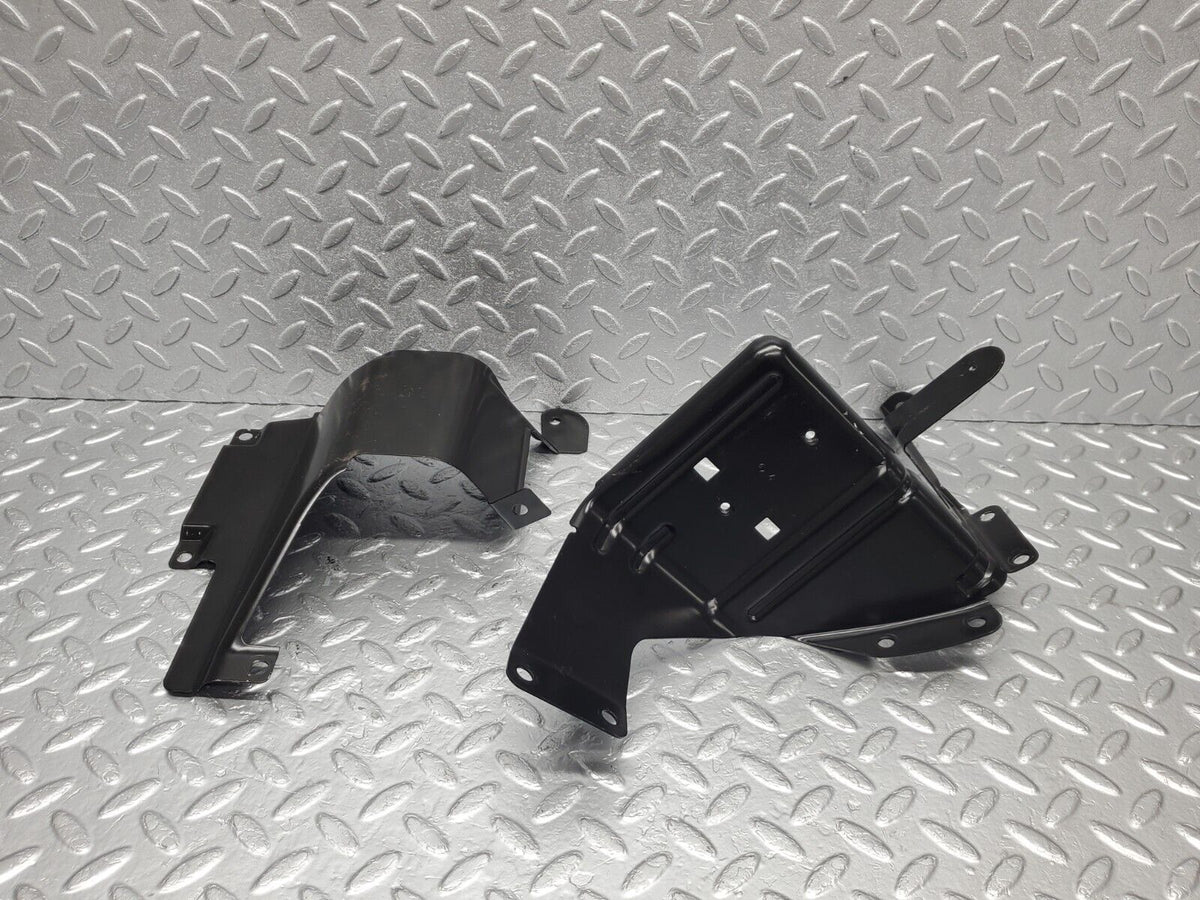 48082 Mercedes-Benz R230 350SL Coupe Rear Left Trunk Bulkhead Firewall Mount Bracket