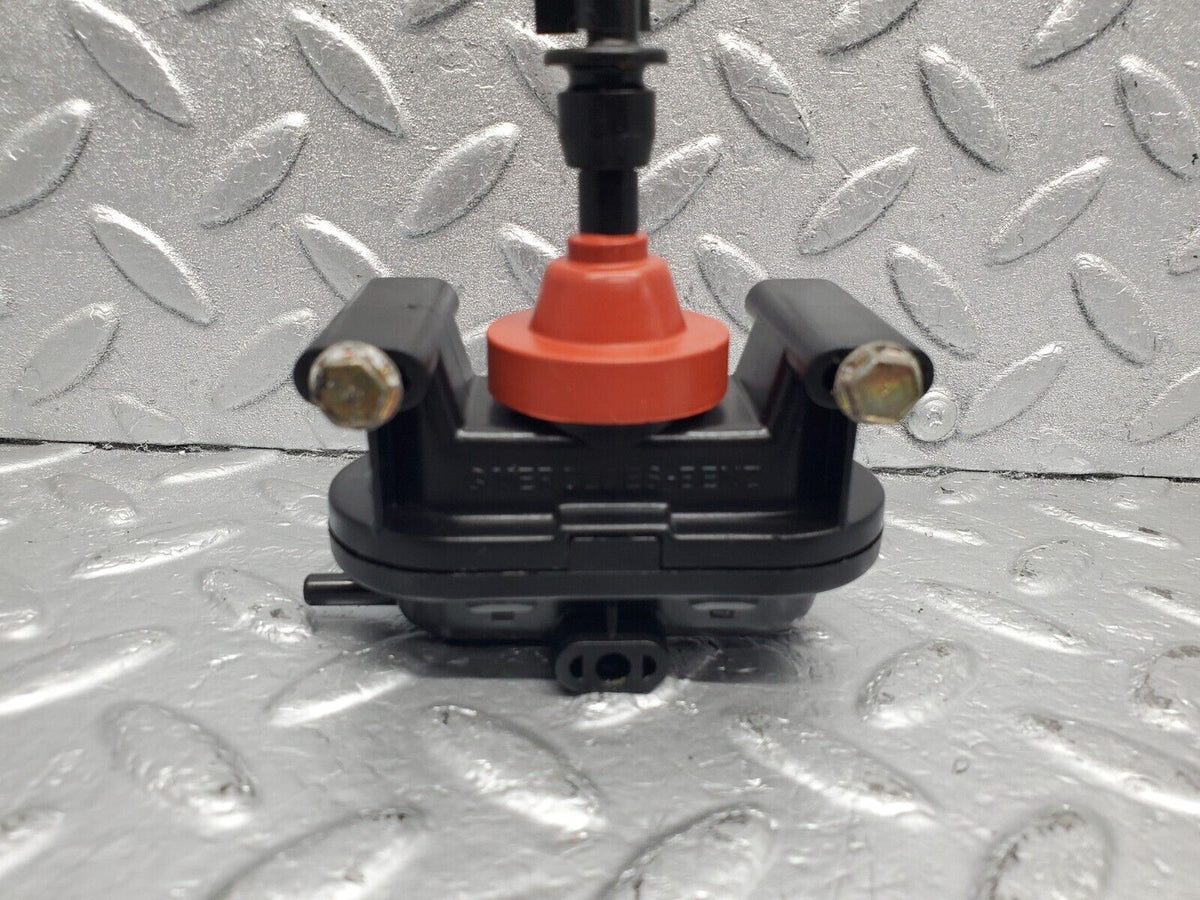 47452 Mercedes-Benz C126 500SEC Coupe Trunk Lock Vacuum Actuator Hella 003765-00