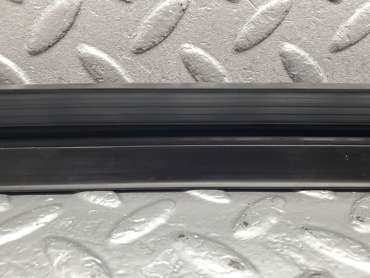 48761 Mercedes-Benz W123 Front Bumper Rubber