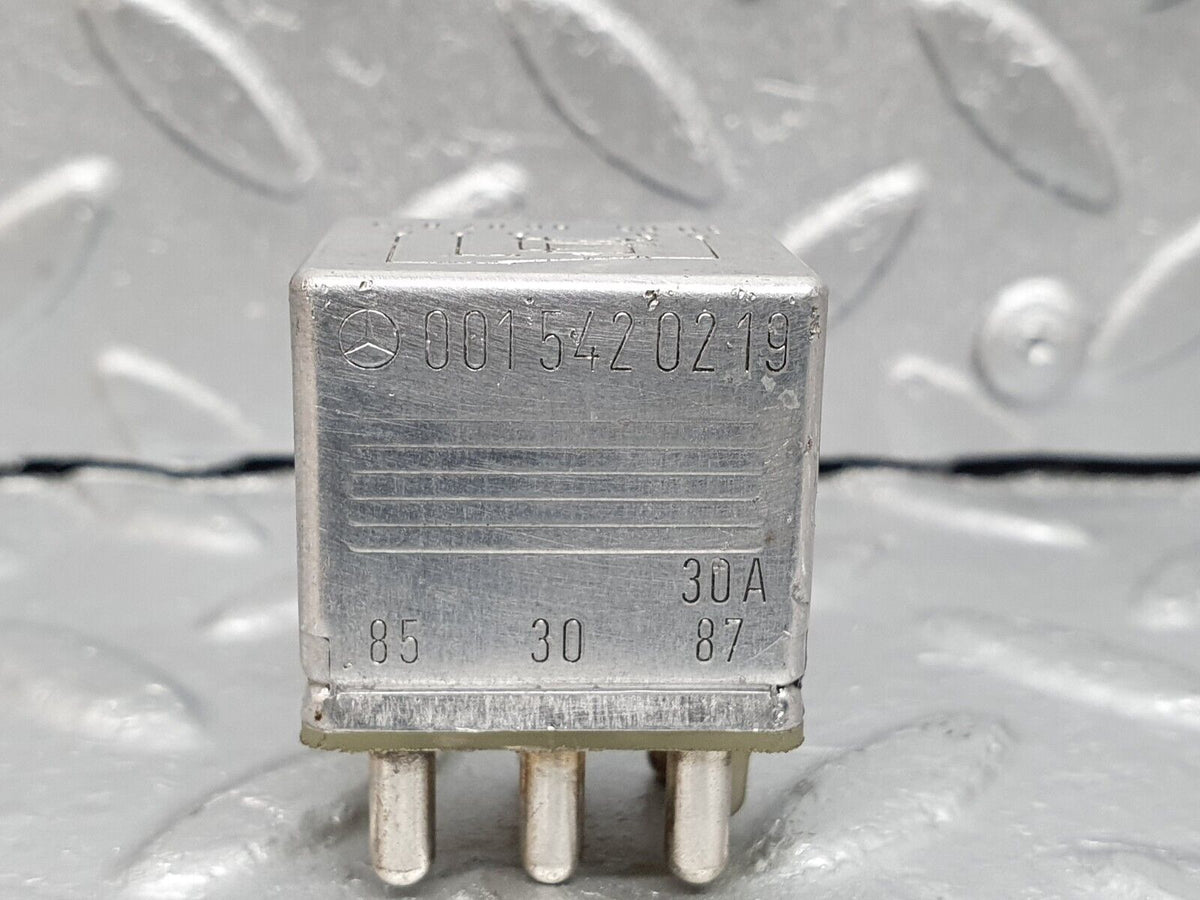 41642 Mercedes-Benz W124 200E Multi Purpose Relay A0015420219