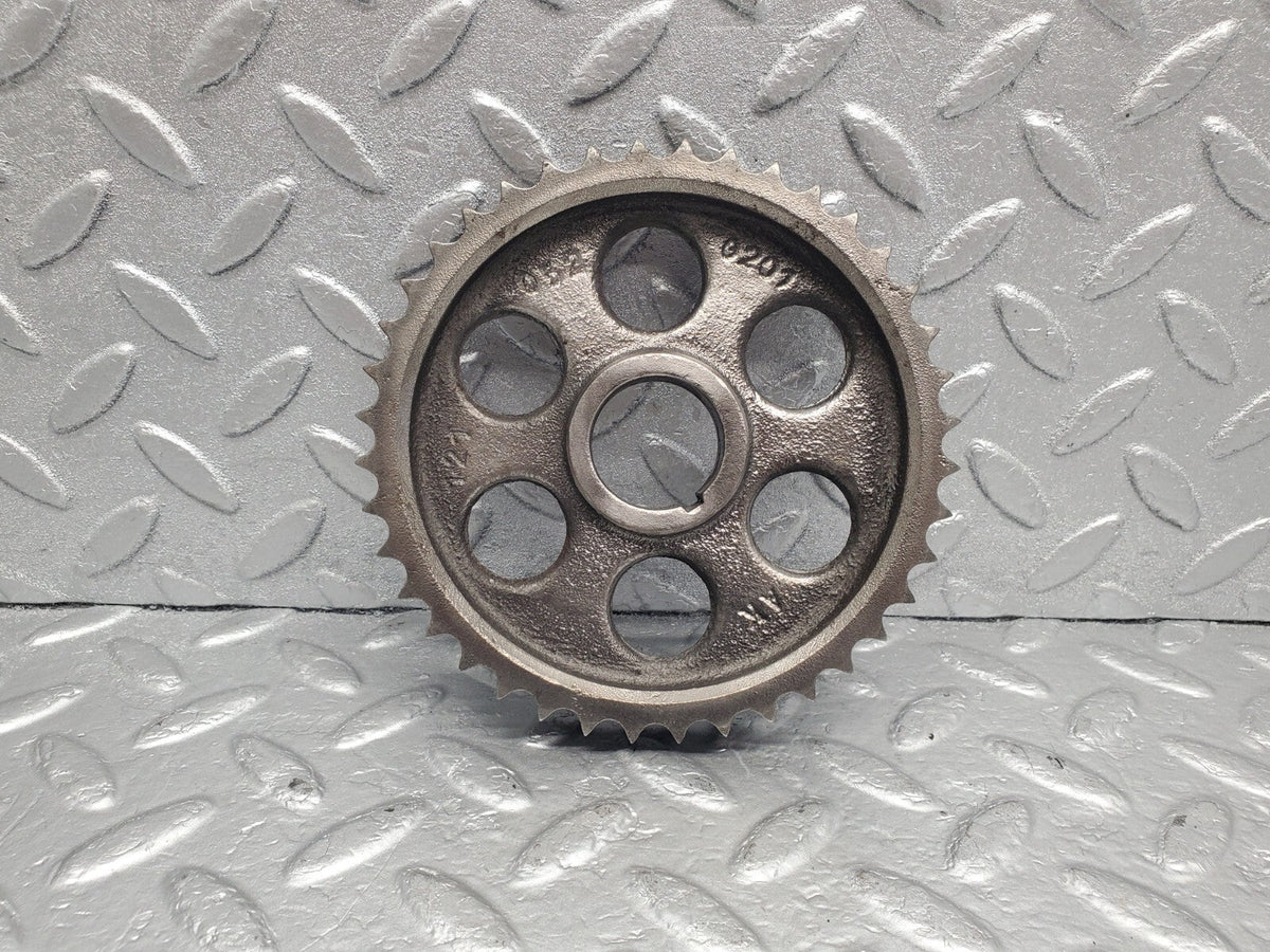 48825 Mercedes-Benz W108 Camshaft Timing Gear A1210520201