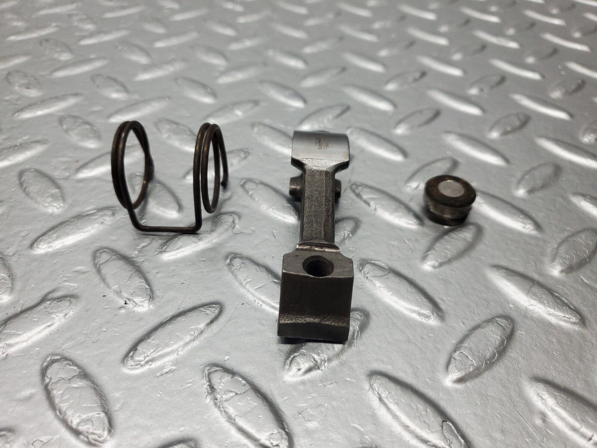 48863 Mercedes-Benz W108 Valve Rocker Arm With Retaining Spring & Tappet