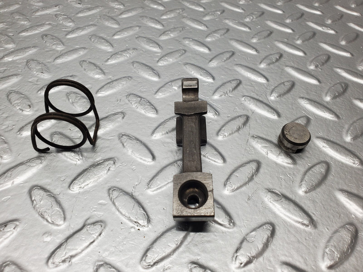 48862 Mercedes-Benz W108 Valve Rocker Arm With Retaining Spring & Tappet