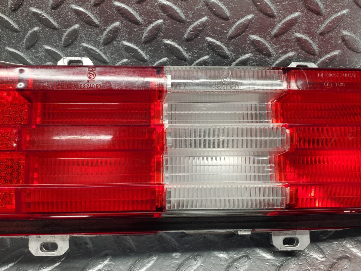 48688 Mercedes-Benz W123 Tail Light Left Side No Bulb Holder 0153240 R3