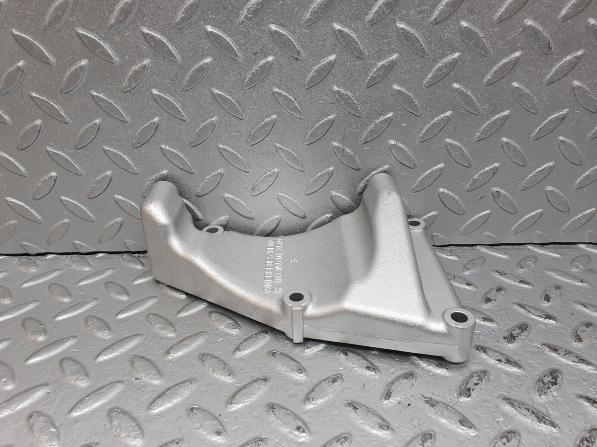 41214 Mercedes-Benz W126 300SE Alternator Generator Bracket A1031550435