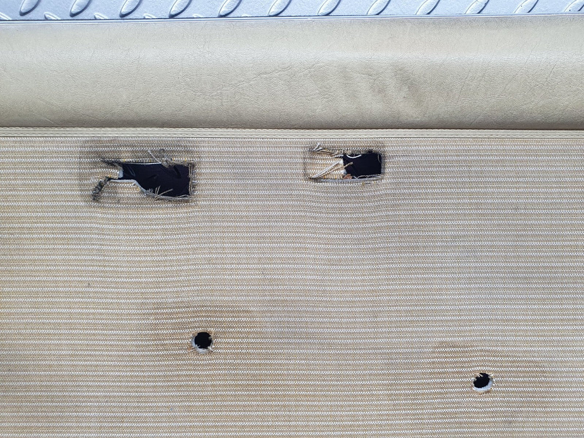 44049 Mercedes-Benz C123 230CE Coupe Right Door Card Beige
