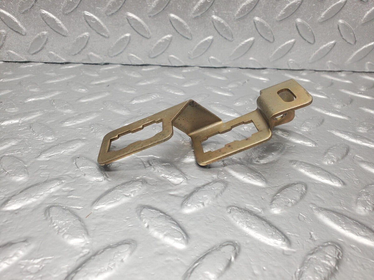 47200 Mercedes-Benz R129 320SL Coupe Relay Bracket