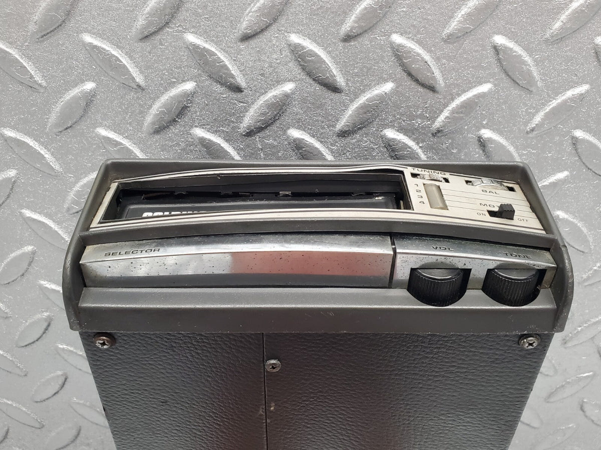 48801 Mercedes-Benz Sanyo Classic Car Radio