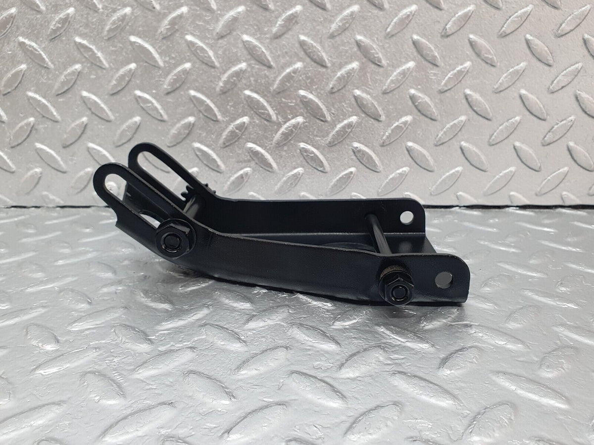 43552 Mercedes-Benz C126 380SEC Coupe Alternator Generator Bracket