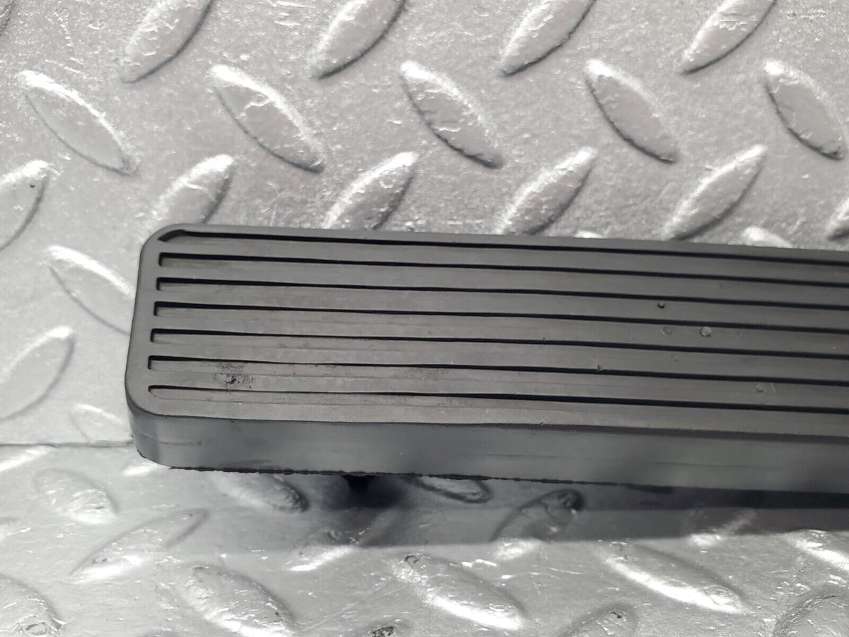 46362 Mercedes-Benz C123 280CE Coupe Accelerator Pedal With Rubber A1233010082