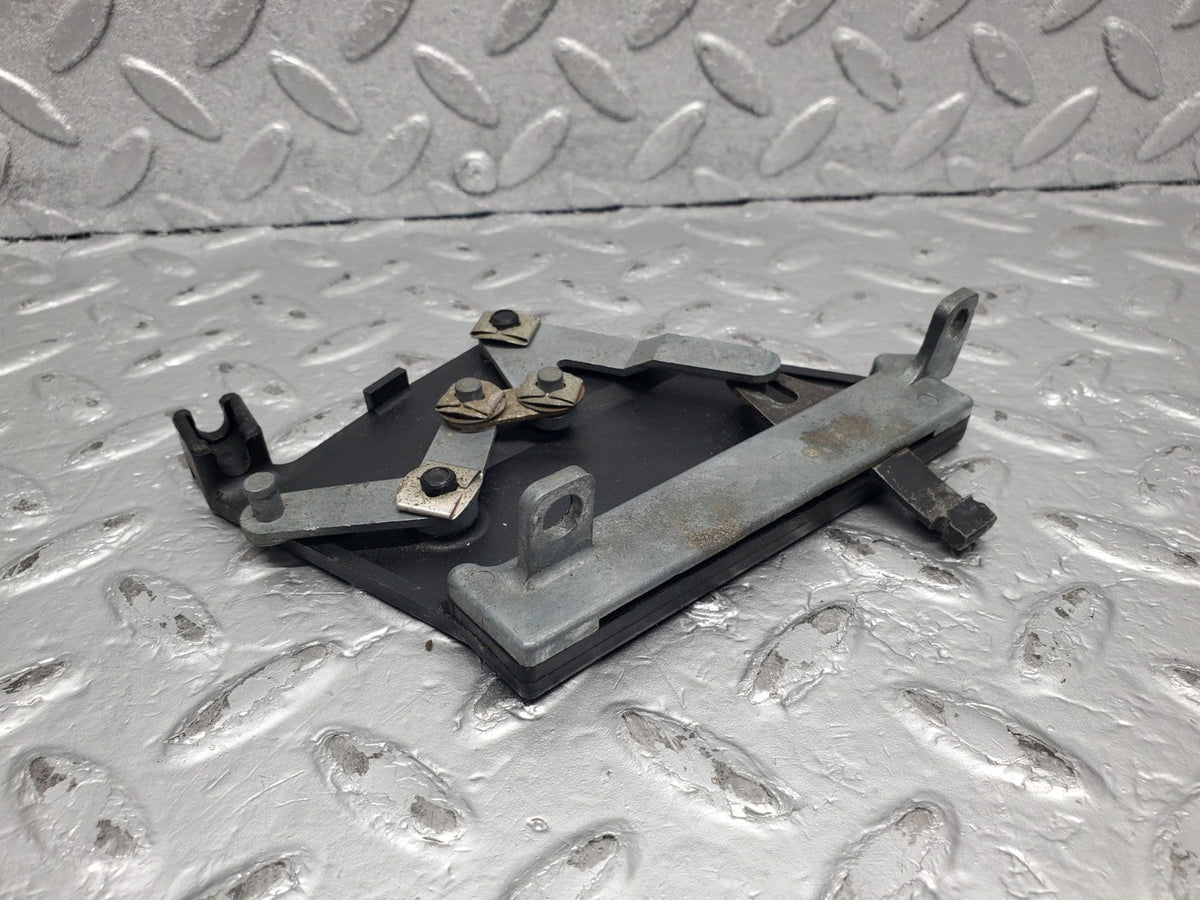 51356 Mercedes-Benz C107 R107 Air Vent Control Lever Left A1078300385