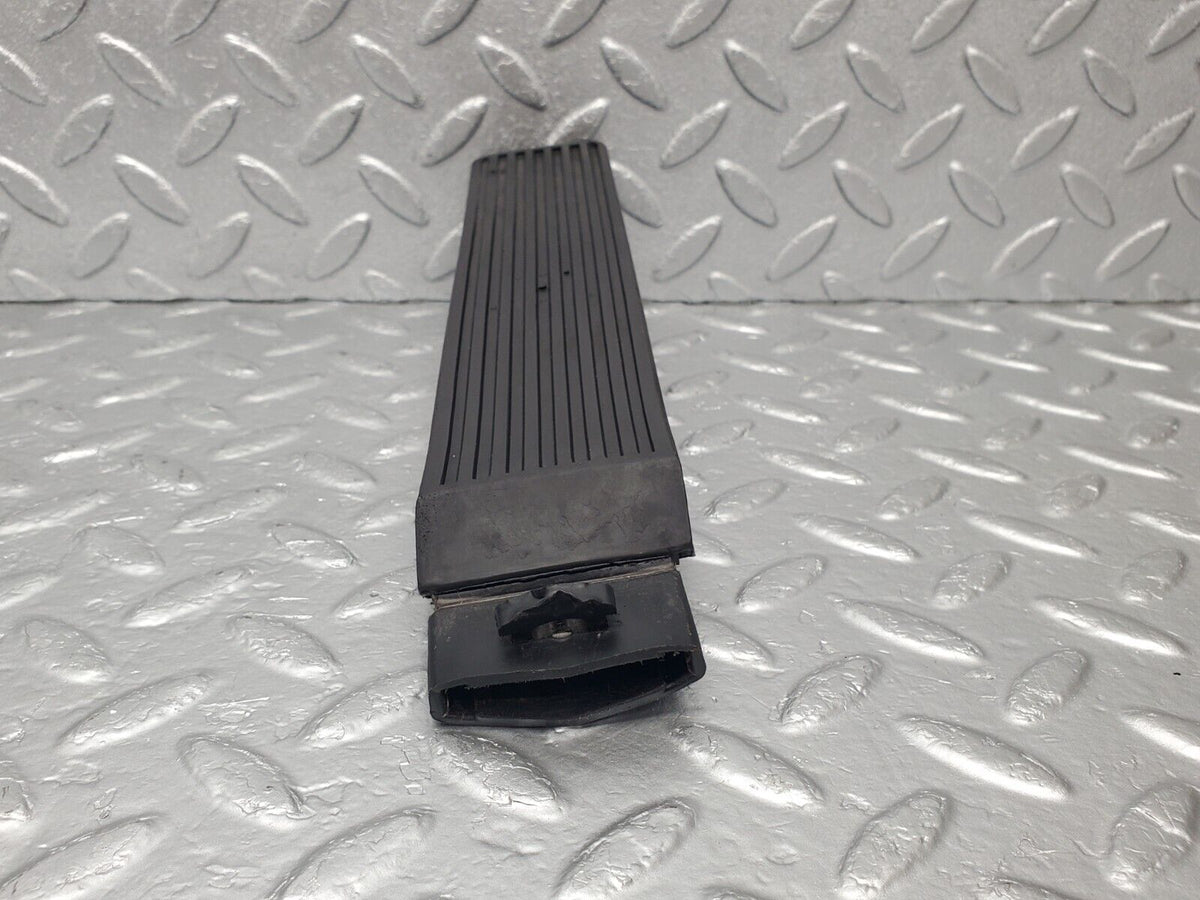 46362 Mercedes-Benz C123 280CE Coupe Accelerator Pedal With Rubber A1233010082