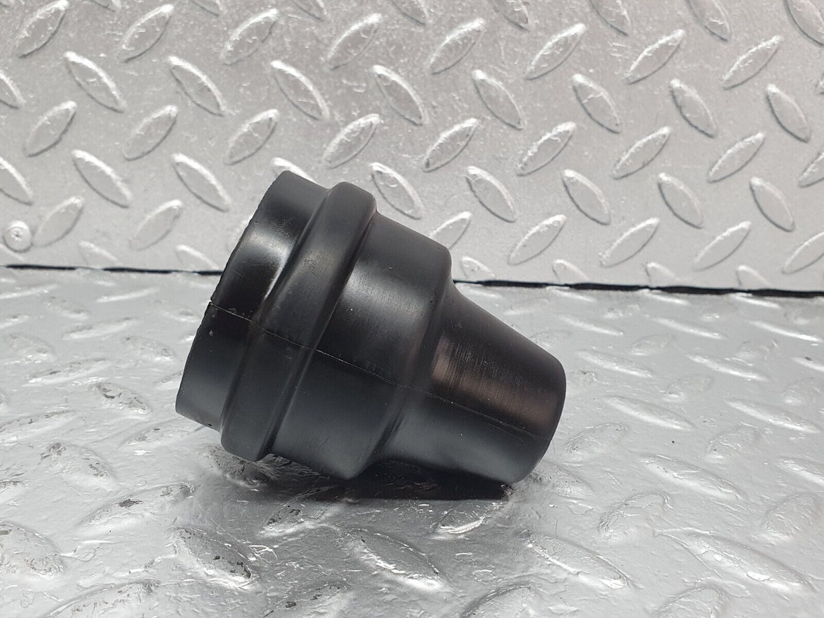 44022 Mercedes-Benz C123 230CE Coupe Ignition Coil Protective Cap A0001581785