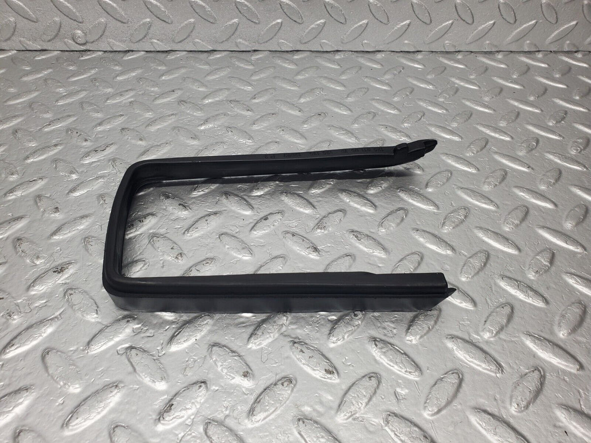 47328 Mercedes-Benz C126 500SEC Coupe Left Wing Mirror Rubber Seal A1268110535