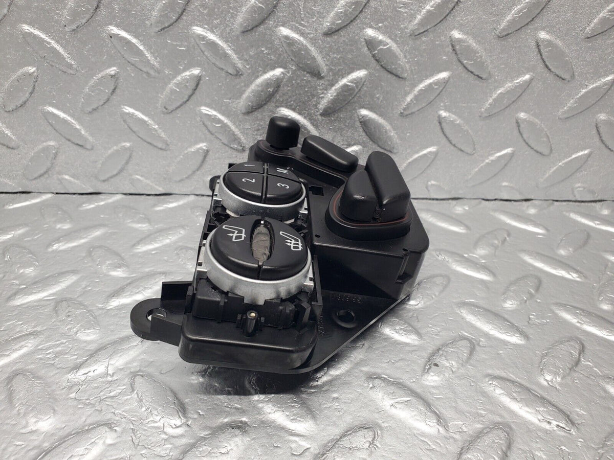 47671 Mercedes-Benz R230 350SL Coupe Electric Seat Switch Control Unit Right A2308211051