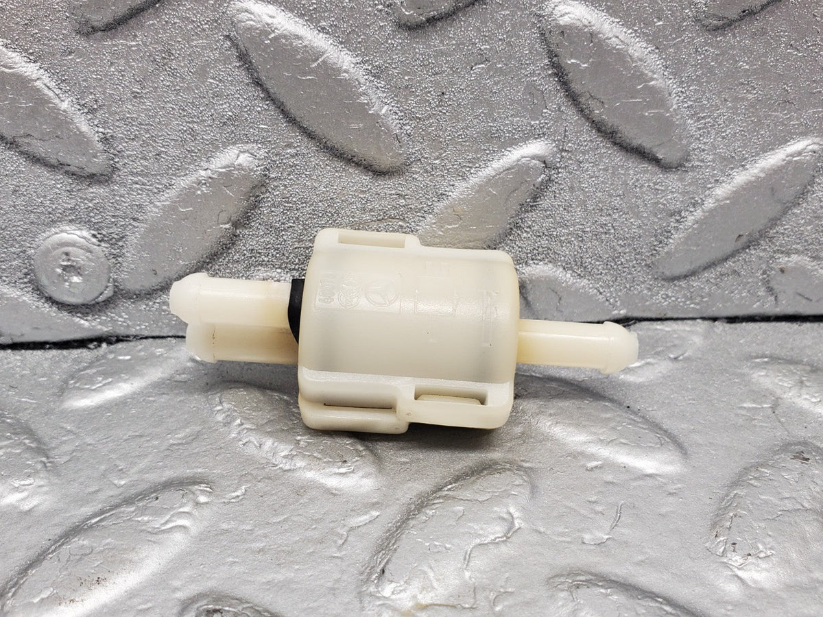 49588 Mercedes-Benz W123 W124 W201 Windscreen Washer Fluid Distributor