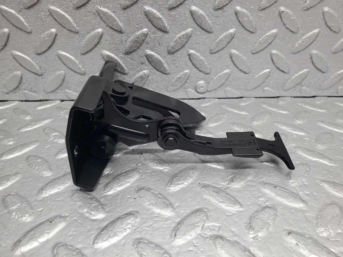 49562 Mercedes-Benz W220 Bonnet Lock Latch & Pull Handle A2208800364 A2208870127