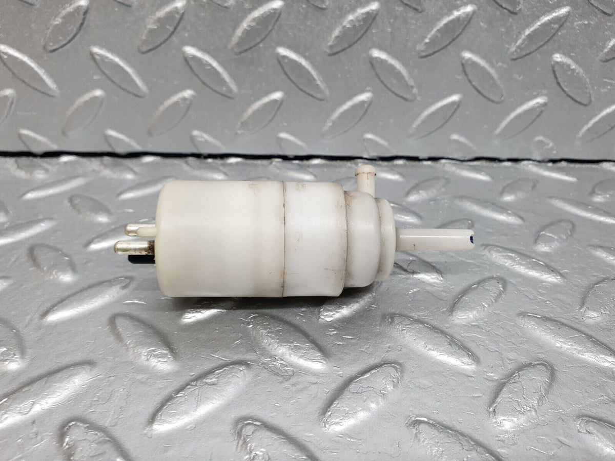 41652 Mercedes-Benz W124 200E Windscreen Washer Pump Hella A1248690221