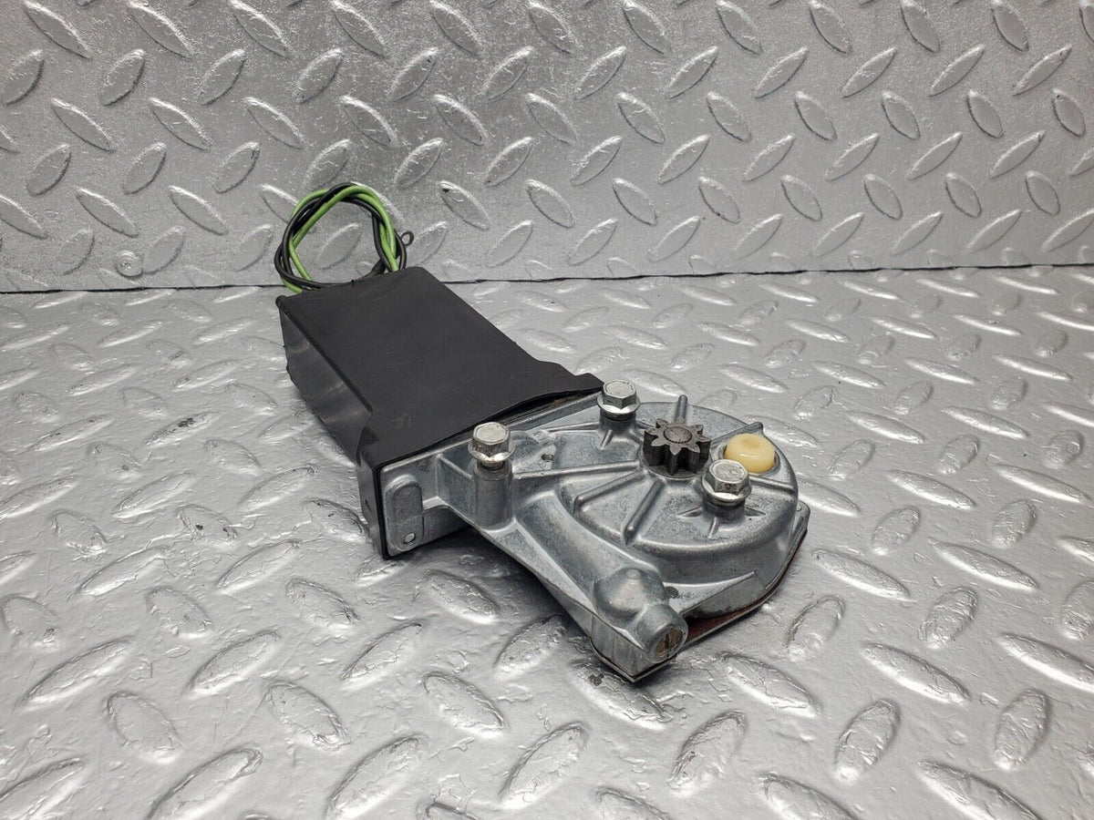 48138 Mercedes-Benz C107 R107 Window Regulator Motor Left Bosch 0130820002