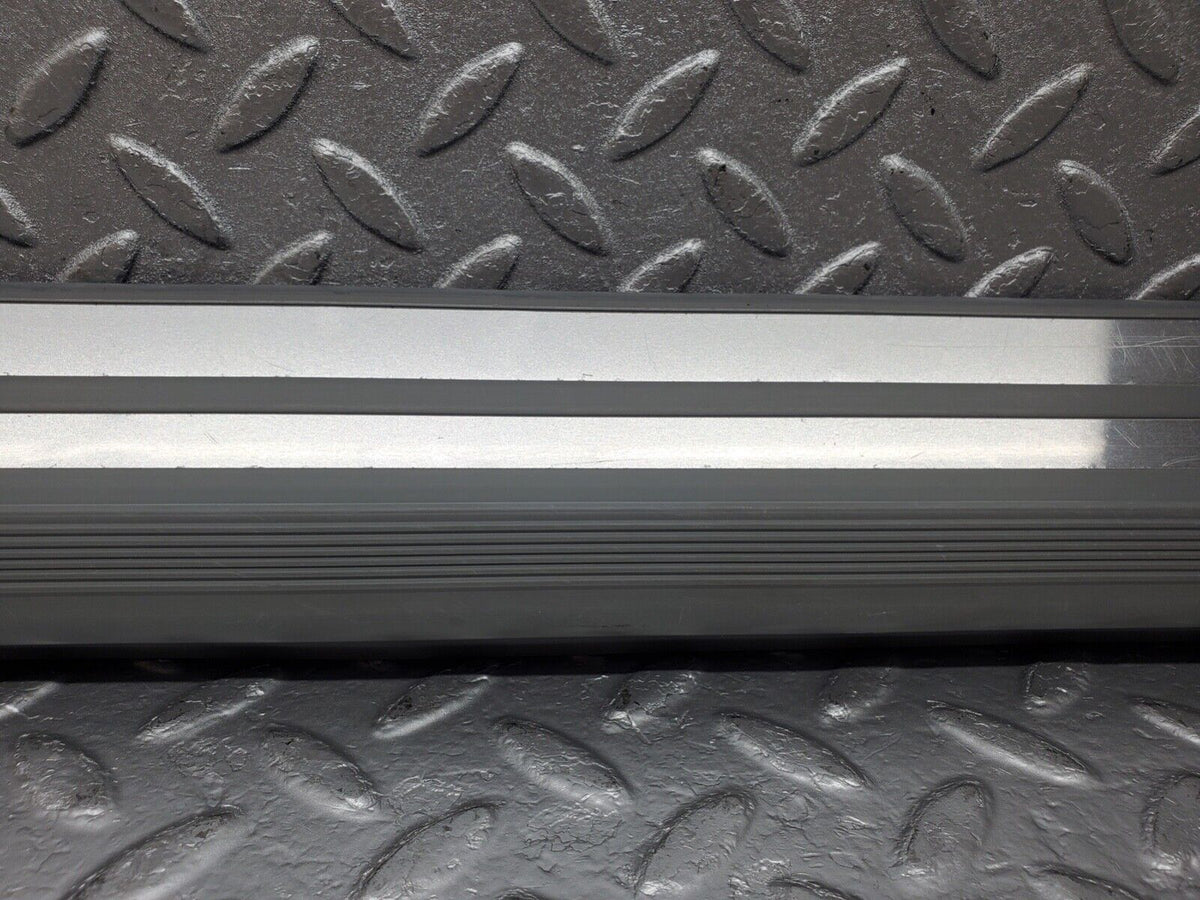 44582 Mercedes-Benz W124 220E Front Left Door Sill Trim