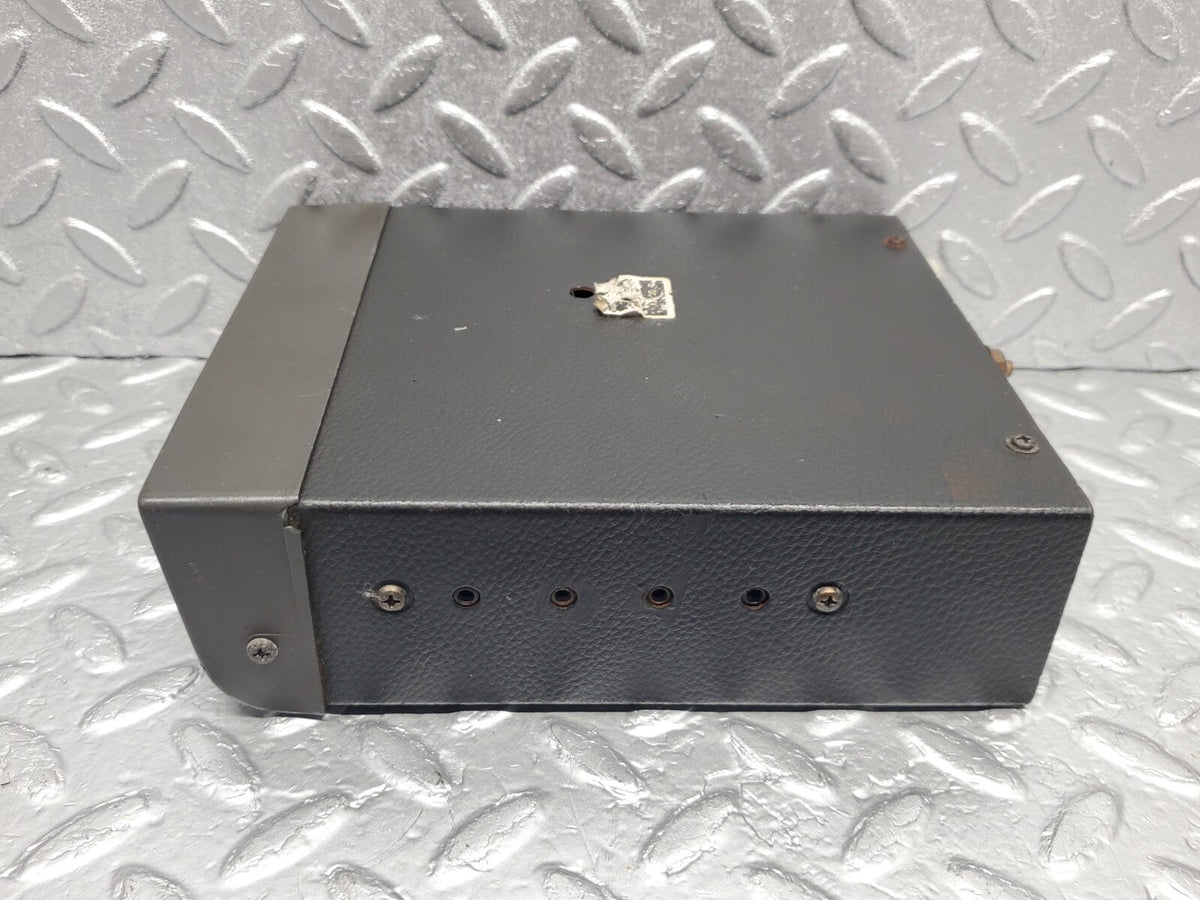48801 Mercedes-Benz Sanyo Classic Car Radio
