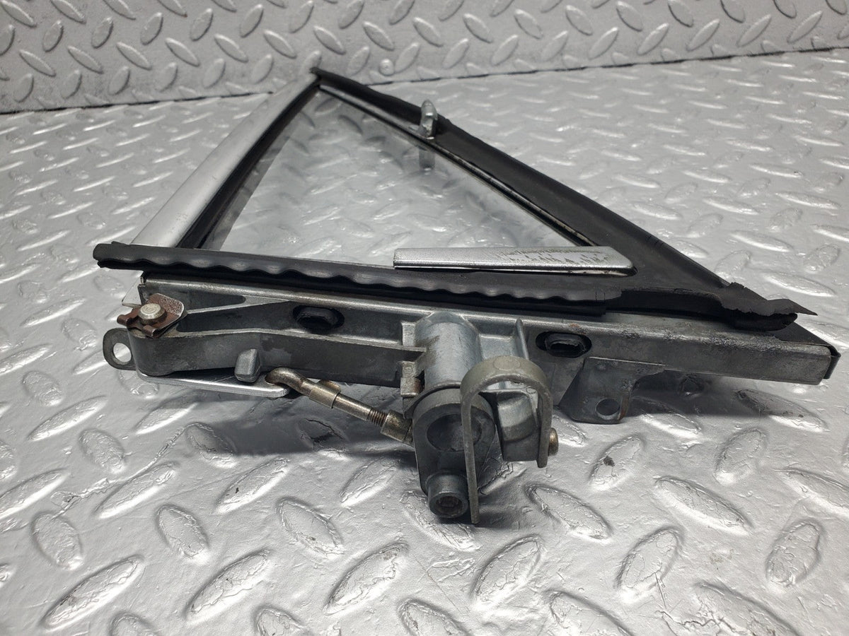 50664 Mercedes-Benz W108 280SE 3.5 Front Right Quarter Window