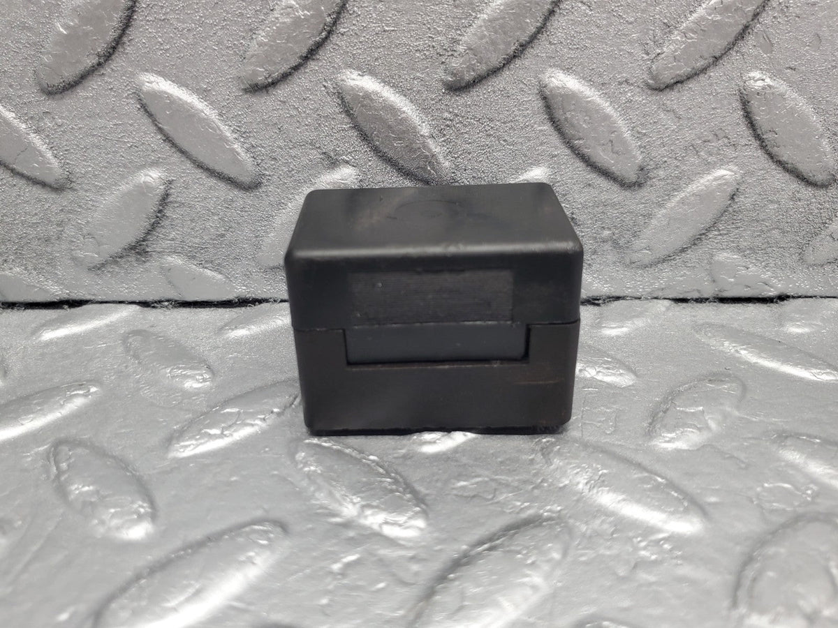 50516 Mercedes-Benz W108 280SE 3.5 Fuse Box Connector