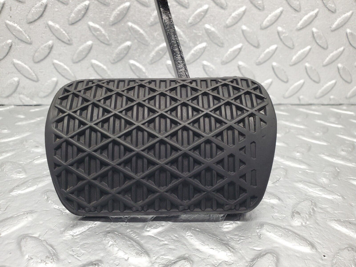 46563 Mercedes-Benz C123 280CE Coupe Brake Pedal With Rubber A1232910082