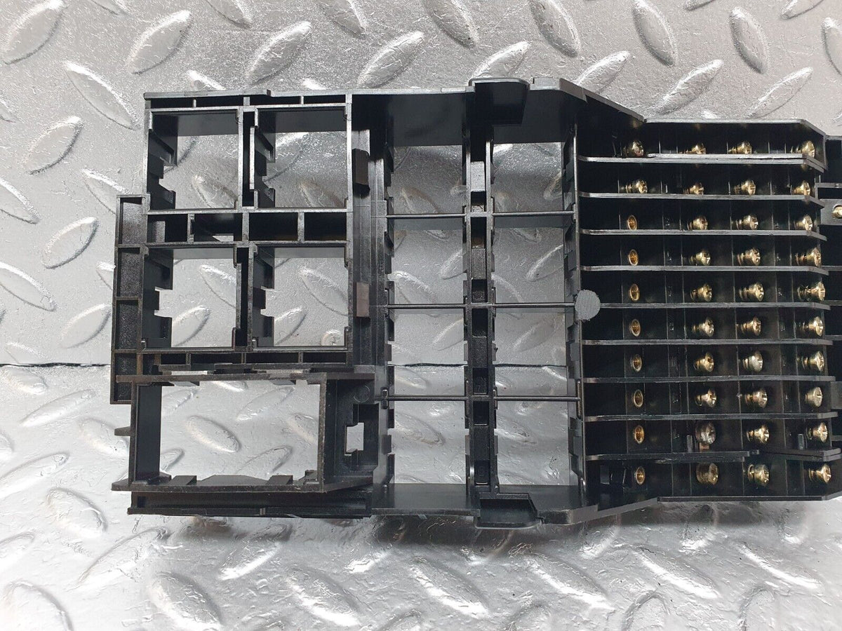 43592 Mercedes-Benz C126 380SEC Coupe Fuse Box A1265400550